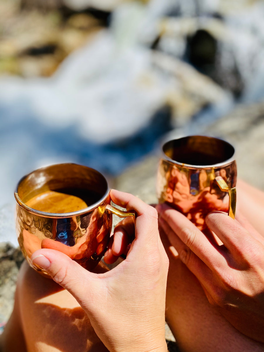 A couple enjoying cacao coffee